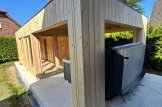 Oficina prefabricada para jardín con porche PREMIUM (Aislada, 34 mm + revestimiento), 5x3 m, 15 m² + 9 m² customer 2