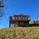 Una acogedora cabaña de montaña con pintorescas vistas desde lo alto de una colina en el sureste de Estiria (Austria)