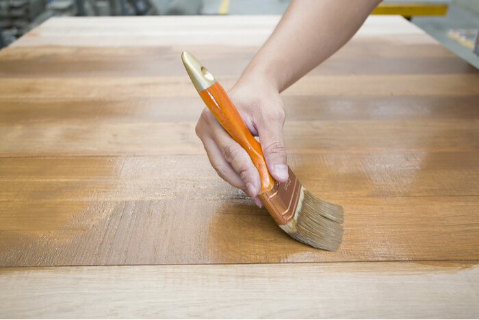 Distinguir un suelo de parquet de madera a otro laminado